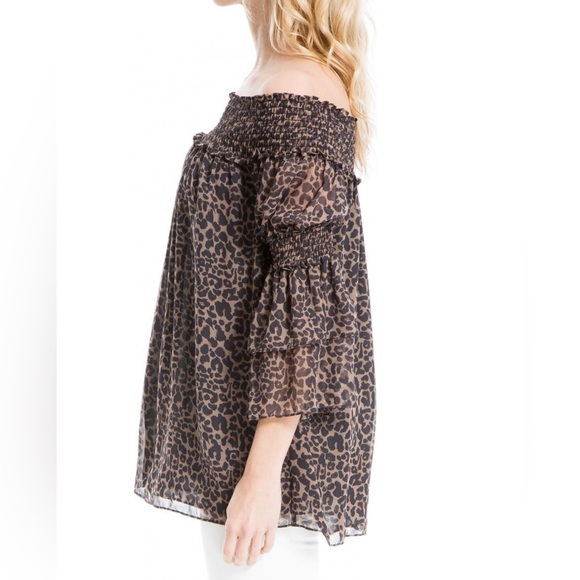 🌸NWT MAX STUDIO Off The Shoulder Double Ruffle Bell Sleeve Top size small - Picture 7 of 8